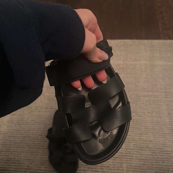 Hermes Chypre Sandals in Black - Picture 4 of 6